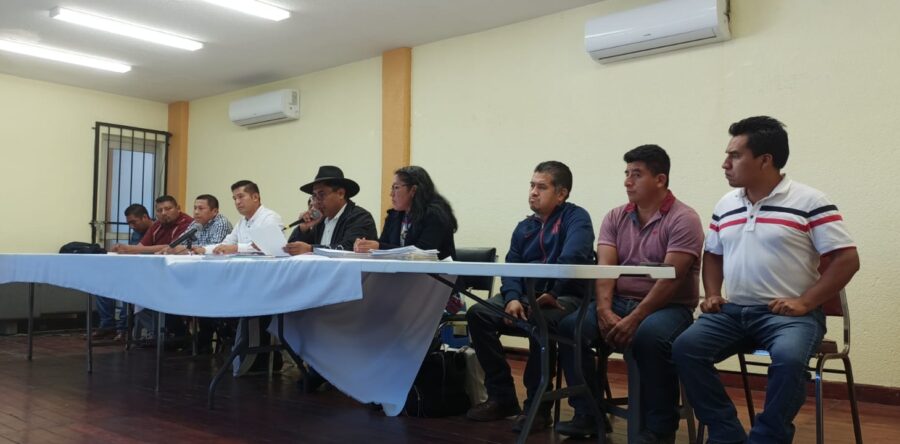 Pide la Sección 22 encabezar la Unidad de Educación Indígena del IEEPO