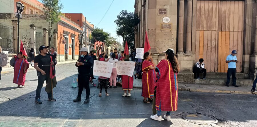 MULT protesta en la ciudad de Oaxaca de Juárez