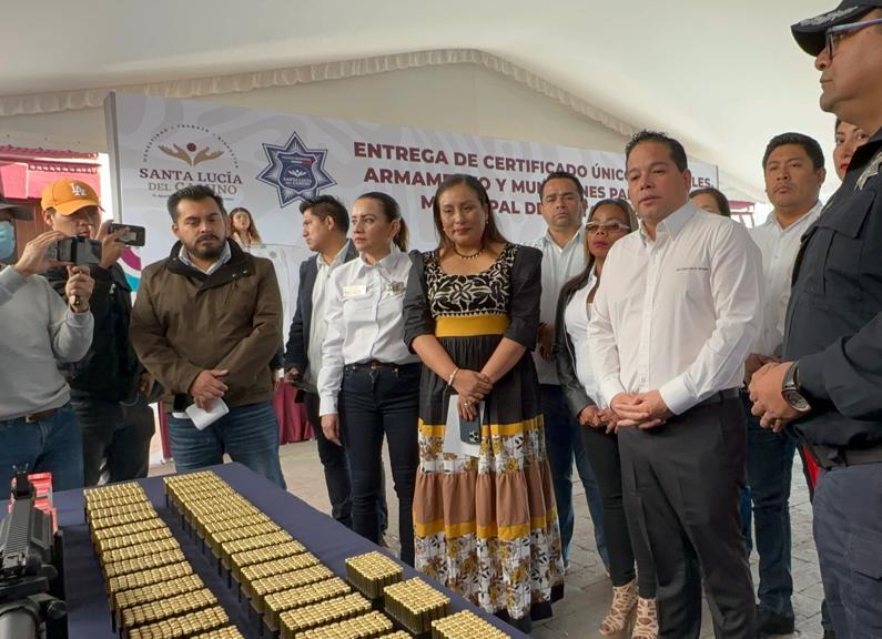 Entregan equipos de trabajo y certificados a policías de Santa Lucía del Camino