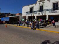 Vecinos de Xoxocotlán protestan en el Palacio Municipal por la falta de servicios básicos