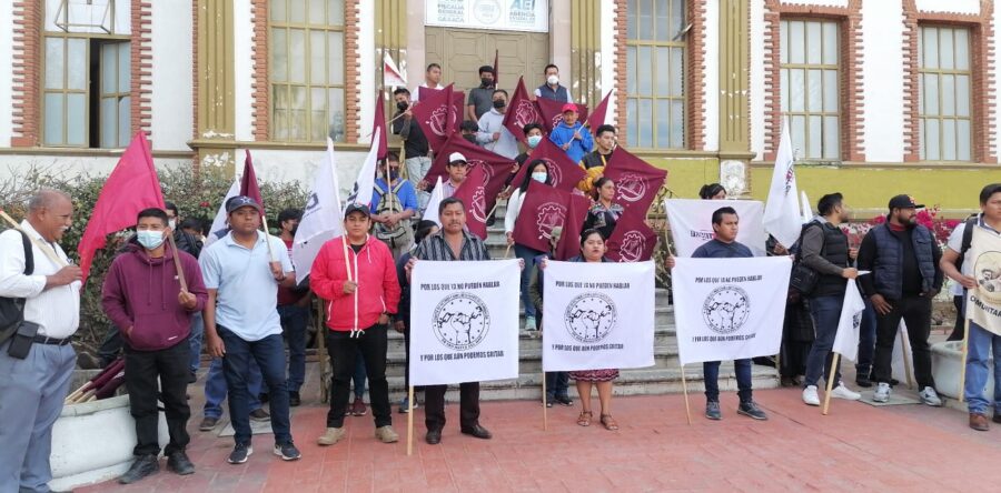Piden justicia para víctimas, familiares y sobrevivientes de la masacre de Huazantlán del Río
