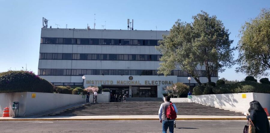INE: disputa por el poder 1.- No hubo transición democrática | Carlos Ramírez