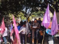 Protestan mujeres del CIPO-RFM en el Palacio de GobiernoProtestan mujeres del CIPO-RFM en el Palacio de Gobierno