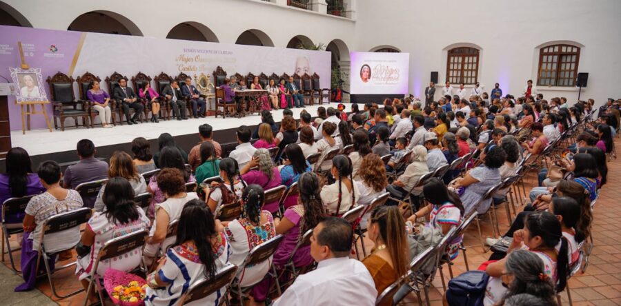 Municipio capitalino reconoce a  destacadas mujeres