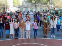 Más de medio millar de personas reciben lentes de vista cansada por parte del DIF Oaxaca