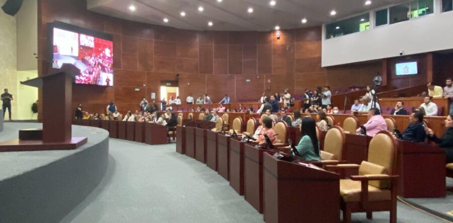 Diputada morenista lanza la “piedra”…sus compañeros se enfrascan en señalamientos de corrupción