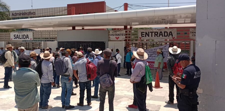 Pobladores de San Miguel Tequixtepec exigen la integración del Consejo Municipal