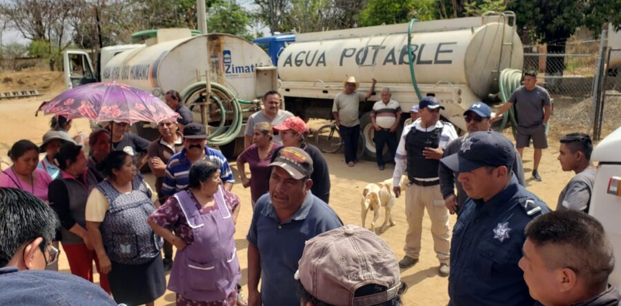 Piperos cierran la carretera Oaxaca-Puerto Ángel
