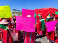 MULTI bloquea la carretera federal Oaxaca-México, a la altura del crucero de Yucudaa