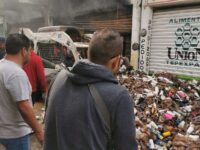 Se incendian bodegas en la Central de Abasto