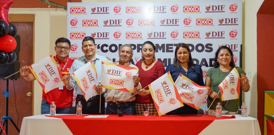 DIF Municipal en colaboración con el CECATI 68 y tiendas OXXO capacita a adultos mayores