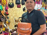 Venta de artículos de piel para apoyar a la pequeña Luna Alejandra