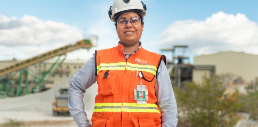 Patricia González, primera directora de Operaciones en Compañía Minera Cuzcatlán