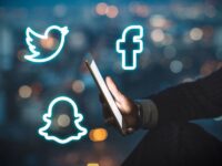64% de mexicanos aprenden de inversiones en redes sociales, revela encuesta