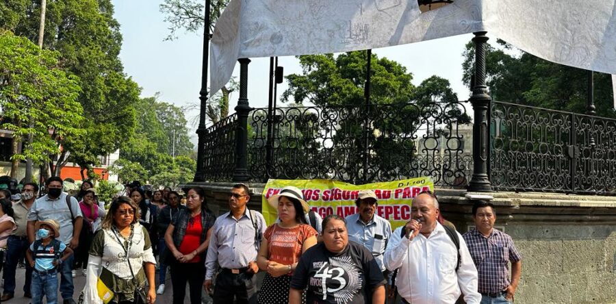 Sin clases en Santiago Amoltepec, docentes protestan otra vez