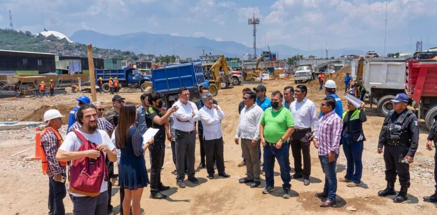 Supervisan el avance de la obra de la zona de pan y comedores