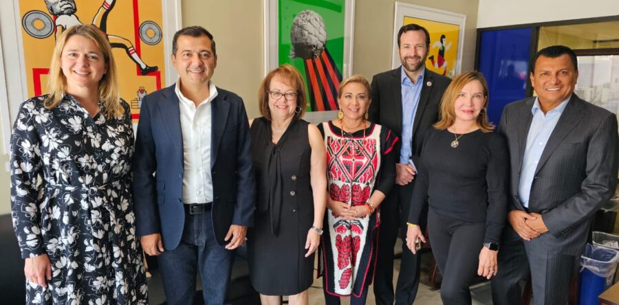 Congresistas de Oaxaca y California fortalecen lazos por el bien de migrantes oaxaqueños