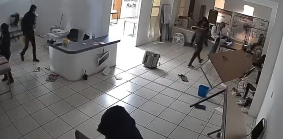 Robo de materiales adquirido por el IEEPO retrasa su entrega a normalistas