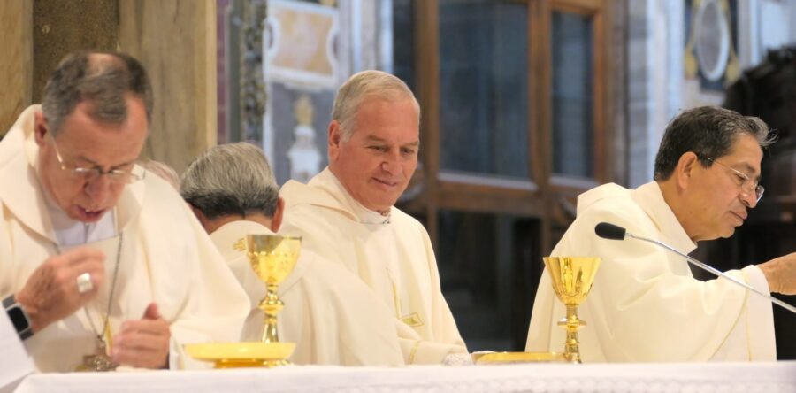 Convocan las campanas de la Iglesia Católica a luchar por la paz social | Alfredo Martínez de Aguilar