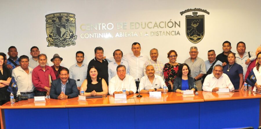 Licenciatura en Periodismo, histórico logro en la UABJO  | Alfredo Martínez de Aguilar