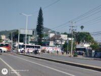 Trabajadores de Telebachilleratos bloquean crucero de Fonapas