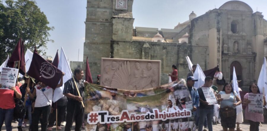 Piden justicia víctimas y familiares de la masacre de Huazantlán del Río