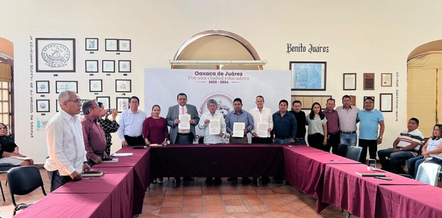 Firma del Contrato Colectivo de Trabajo: Diálogo y Compromiso de Martínez Neri