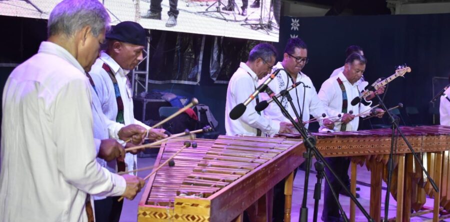 Marimba del Estado de Oaxaca y grupo Master Klan presentes en la Expo Feria Huajuapan 2023