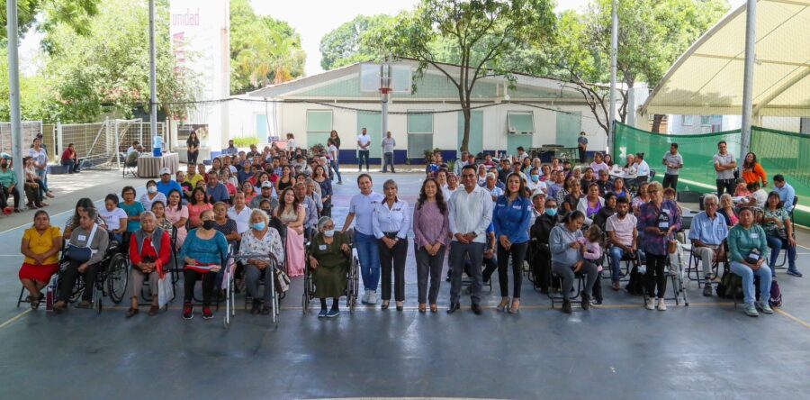 Suman esfuerzos DIF Oaxaca y Monte de Piedad para mejorar la salud de personas con discapacidad auditiva