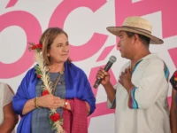 Xóchitl, modelo Fox y Calderón, con el aval y apoyo del PRI y PRD || Carlos Ramírez