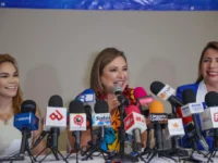 Xóchitl, con el aparato de poder; elección de partidos, no de figuras || Carlos Ramírez