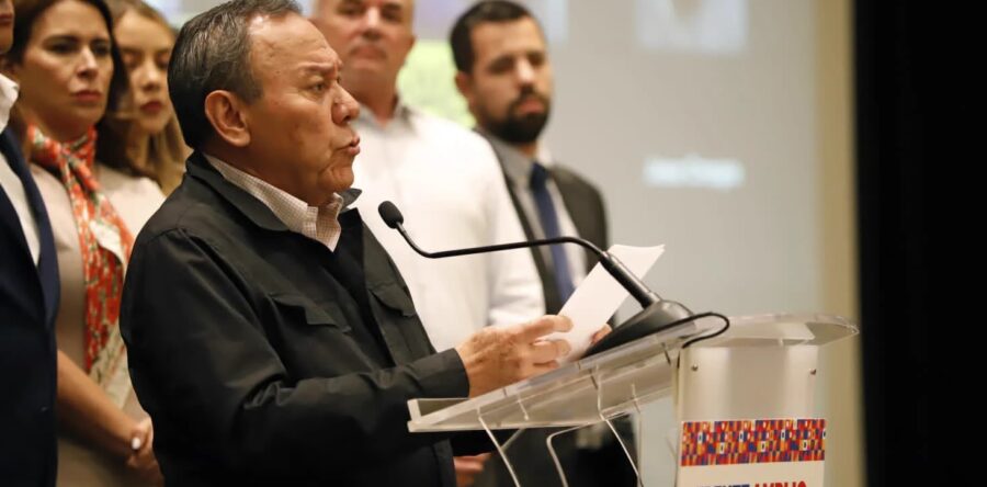 Los libros de texto, la guerrilla, de Zambrano-PRD y Garza Sada || Carlos Ramírez