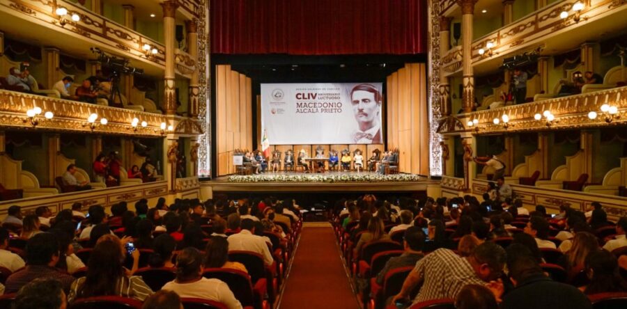 Rendimos homenaje a Macedonio Alcalá con el corazón: Martínez Neri