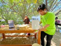 Escuela de Ciencias UABJO muestra experimentos en su semana de aniversario