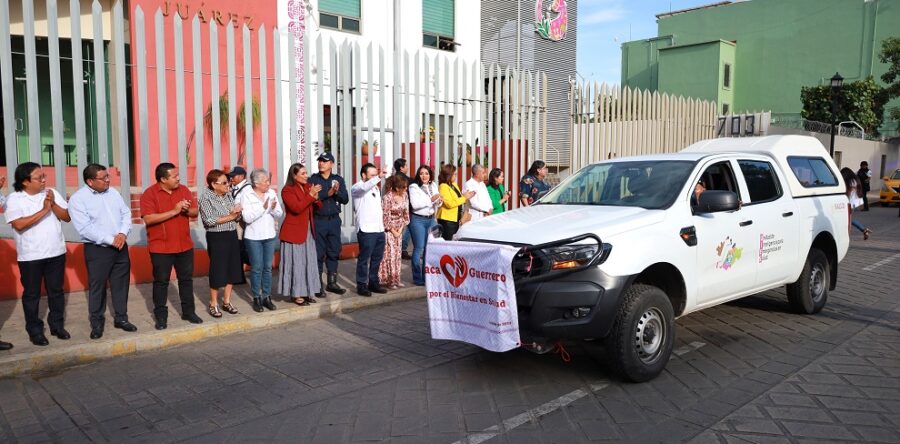 Sale de Oaxaca caravana de ayuda para atender a personas afectadas en Guerrero
