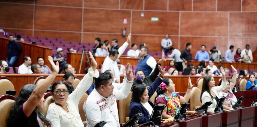 Desdén de diputadas de Oaxaca a los 70 años del voto que hoy las llevo al Legislativo y acusan a diputada de violencia vs mujeres