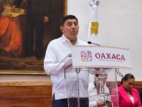 Dos funcionarios de Salomón Jara renuncian para buscar un escaño en el Senado de la República