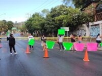 Vecinos del Barrio de Xochimilco bloquean la Calzada Héroes de Chapultepec