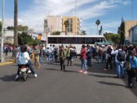 Sección XXII bloquea el crucero del ADO
