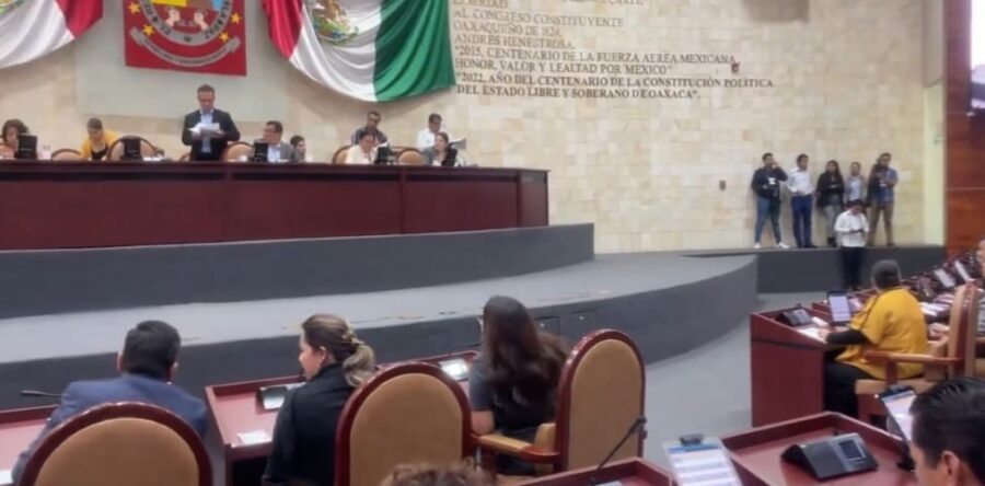 Morena, PT, PUP, PRD y un PRI dividido aprueban gubernatura  de 2 años en Oaxaca; diputada morenista advierte impugnación ante SCJN