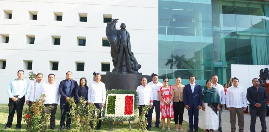 Conmemoran congresistas el 218 aniversario del natalicio del expresidente Benito Juárez García