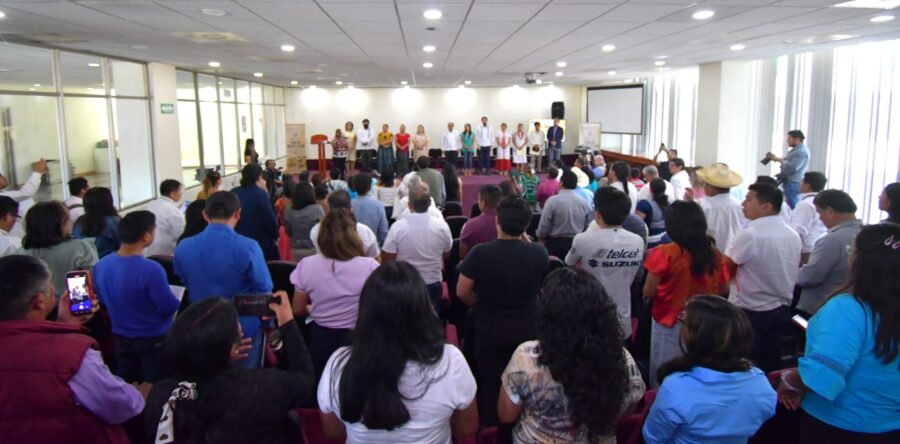 Congreso de Oaxaca, sede de los foros del Congreso de la Unión sobre las iniciativas de reforma constitucional en materia indígena